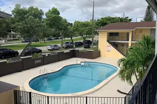 2285 NE 172nd St, North Miami Beach, FL 33160 - Photo 16