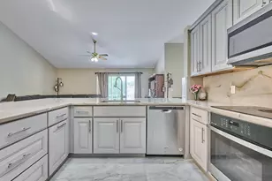 786 NW 164th Ave, Pembroke Pines, FL 33028 - Photo 20