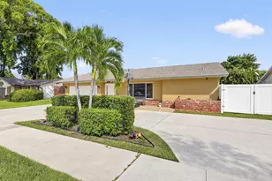 1122 SW 25th Ave, Deerfield Beach, FL 33442 - Photo 40
