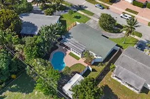300 SE 11th Ct, Deerfield Beach, FL 33441 - Photo 26