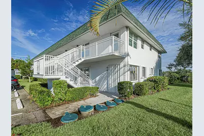 2800 Indian River Boulevard #F1, Vero Beach, FL 32960 - Photo 2