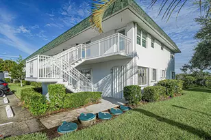 2800 Indian River Blvd, Vero Beach, FL 32960 - Photo 2