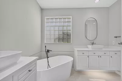 207 Isle Verde Way, Palm Beach Gardens, FL 33418 - Photo 48
