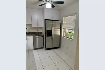 194 Lake Susan Lane, West Palm Beach, FL 33411 - Photo 6