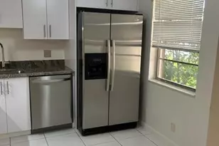 194 Lake Susan Ln, West Palm Beach, FL 33411 - Photo 6