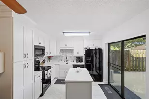 5714 SE Windsong Ln, Stuart, FL 34997 - Photo 6