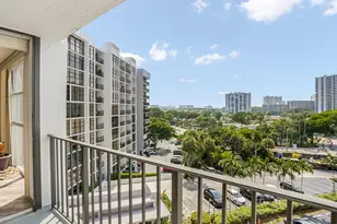 600 Parkview Dr, Hallandale Beach, FL 33009 - Photo 34
