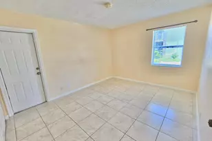 104 SE 10th St, Deerfield Beach, FL 33441 - Photo 10
