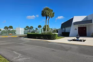 2886 Fernley Dr E, West Palm Beach, FL 33415 - Photo 20