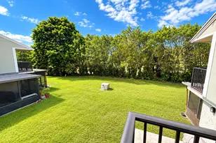 8125 Lagos De Campo Blvd, Tamarac, FL 33321 - Photo 32