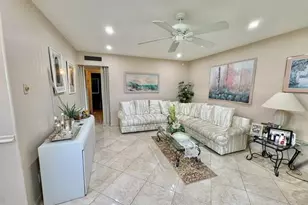 49 Norwich C, West Palm Beach, FL 33417 - Photo 2