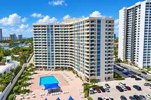 3180 S Ocean Dr, Hallandale Beach, FL 33009 - Photo 36