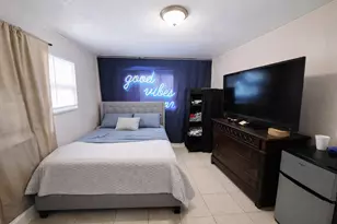 2330 NE 1st Ave, Pompano Beach, FL 33060 - Photo 10