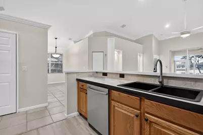 2521 S Coral Trace Circle, Delray Beach, FL 33445 - Photo 6