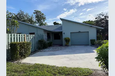 866 NW 25th Avenue, Delray Beach, FL 33445 - Photo 2