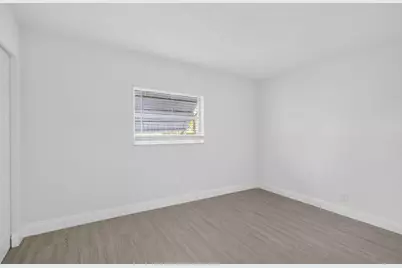 7422 NW 70th Avenue, Tamarac, FL 33321 - Photo 16
