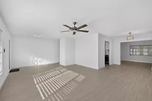 7422 NW 70th Ave, Tamarac, FL 33321 - Photo 2