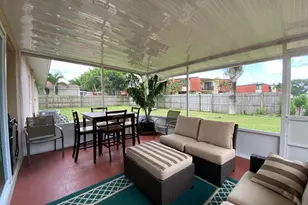 1403 W Libby Dr, West Palm Beach, FL 33406 - Photo 10