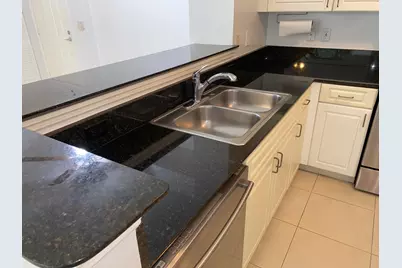 720 S Sapodilla Avenue #408, West Palm Beach, FL 33401 - Photo 2