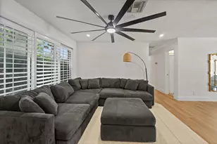 160 SE 9th St, Pompano Beach, FL 33060 - Photo 4