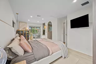 160 SE 9th St, Pompano Beach, FL 33060 - Photo 14
