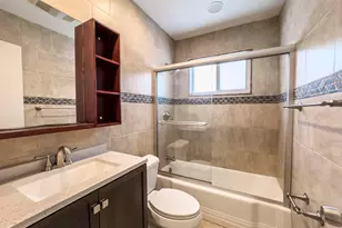 1025 Yale Dr, Hollywood, FL 33021 - Photo 18