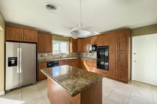 1025 Yale Dr, Hollywood, FL 33021 - Photo 6