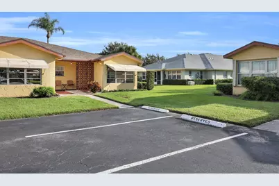 1738 Lakefront Boulevard #D, Fort Pierce, FL 34982 - Photo 2