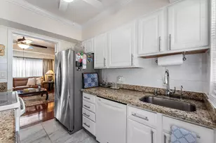 800 NE 6th St, Fort Lauderdale, FL 33304 - Photo 6