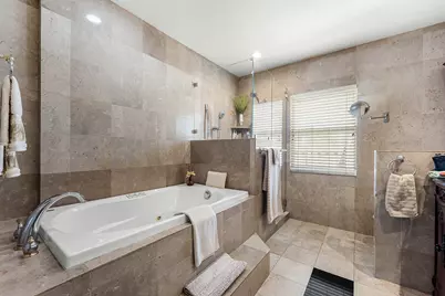 800 NE 6th Street #1, Fort Lauderdale, FL 33304 - Photo 18