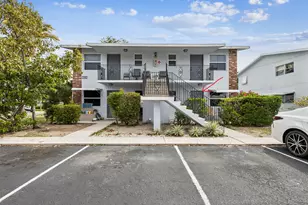 2202 SE 3rd St, Boynton Beach, FL 33435 - Photo 1