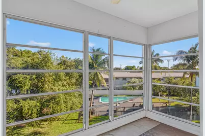 941 Crystal Lake Drive, Deerfield Beach, FL 33064 - Photo 12