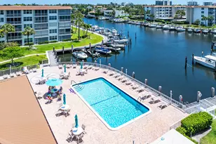 930 Dogwood Dr, Delray Beach, FL 33483 - Photo 20