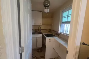 5135 SW 10th St, Margate, FL 33068 - Photo 6