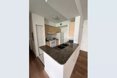 2492 Centergate Drive #107, Miramar, FL 33025 - Photo 6