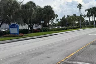 2926 S University Dr, Davie, FL 33328 - Photo 20