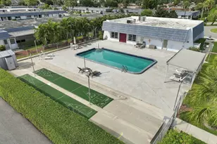 2886 Fernley Dr E, West Palm Beach, FL 33415 - Photo 30