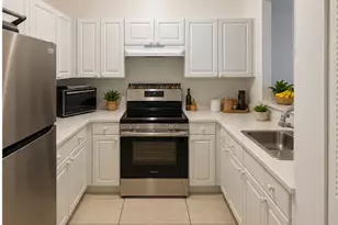 1300 NE 109th St, Miami, FL 33161 - Photo 6