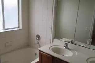 3041 Laurel Ridge Cir, Riviera Beach, FL 33404 - Photo 4