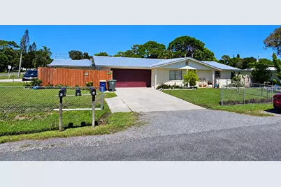 950 Revels Lane, Fort Pierce, FL 34982 - Photo 2