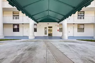 3710 Whitehall Dr, West Palm Beach, FL 33401 - Photo 2