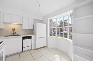 217 Old English Dr, Jupiter, FL 33458 - Photo 6