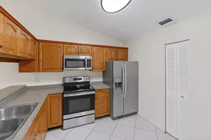 462 Hardwood Pl, Boca Raton, FL 33431 - Photo 14