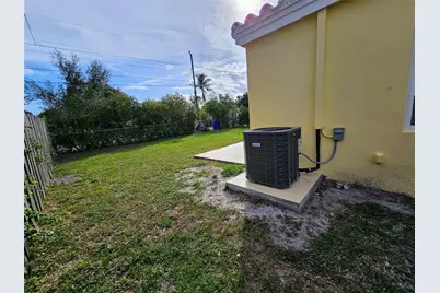 2040 NE 174th Street, North Miami Beach, FL 33162 - Photo 36
