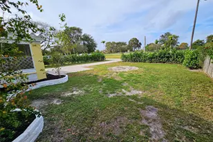 2040 NE 174th St, North Miami Beach, FL 33162 - Photo 34