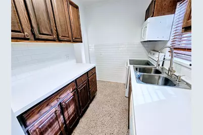 2040 NE 174th Street, North Miami Beach, FL 33162 - Photo 10