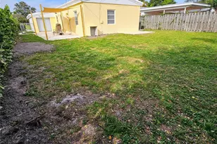 2040 NE 174th St, North Miami Beach, FL 33162 - Photo 38
