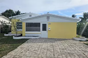2040 NE 174th St, North Miami Beach, FL 33162 - Photo 2