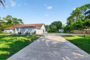 8895 Palomino Dr, Lake Worth, FL 33467 - Photo 2