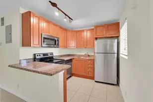 2655 NE 8th Ave, Wilton Manors, FL 33334 - Photo 12